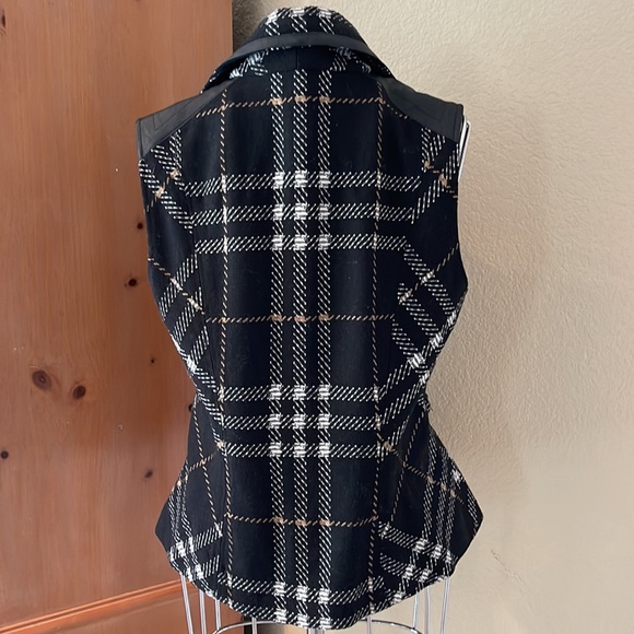 Cabi Plaid Vest - Picture 5 of 6